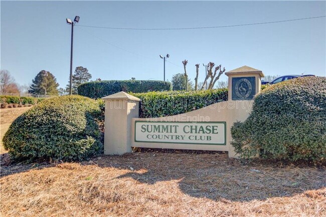 Building Photo - 2990 Summit Ridge