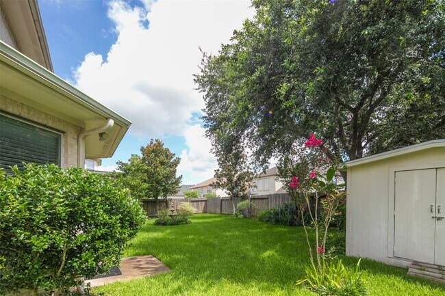 Building Photo - 12311 Amanda Meadows