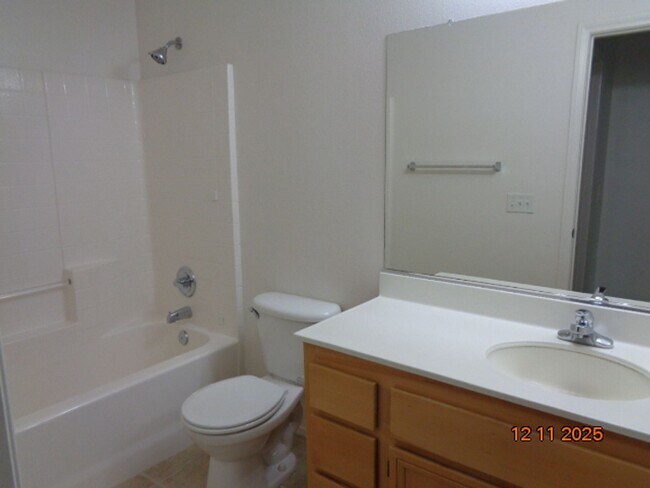 Building Photo - Beautiful 2 Story West Lancaster Home Built in 2003 with 2843 sq. ft.