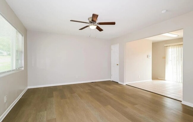 Building Photo - 1200 Acredale Dr