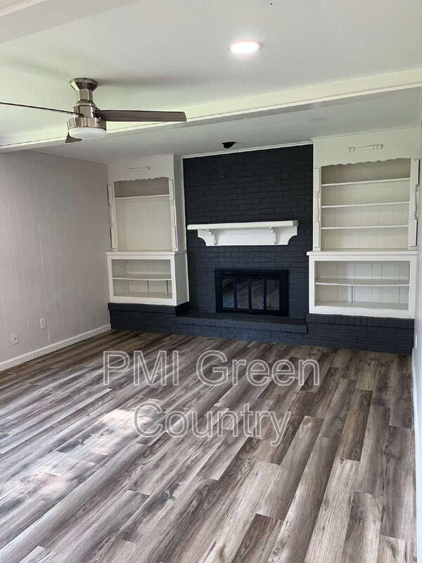 Building Photo - 929 N Juniper St