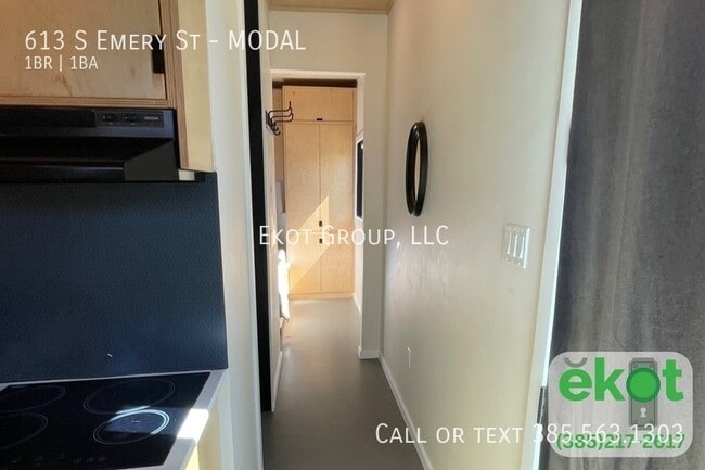 Building Photo - 613 Emery St W