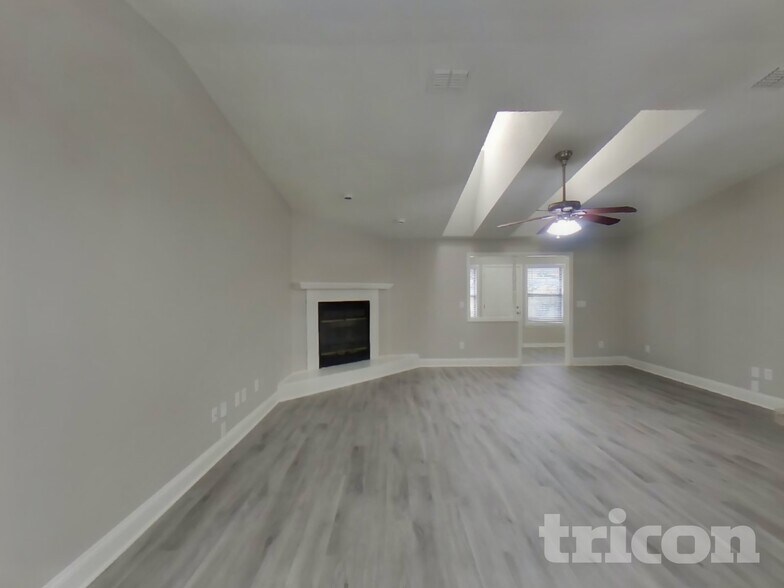 Building Photo - 8127 Creedmoor Dr