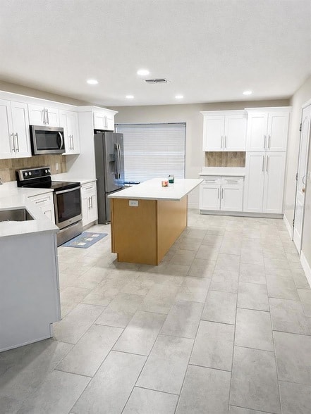 Building Photo - 10114 Allenwood Dr
