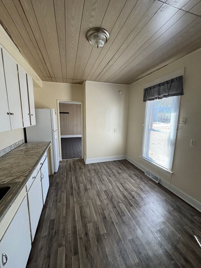 Building Photo - 227 Independence Ave