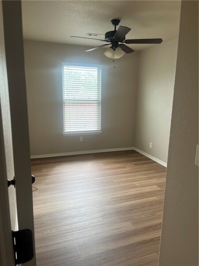 Building Photo - 3446 Cherry Knoll Cir