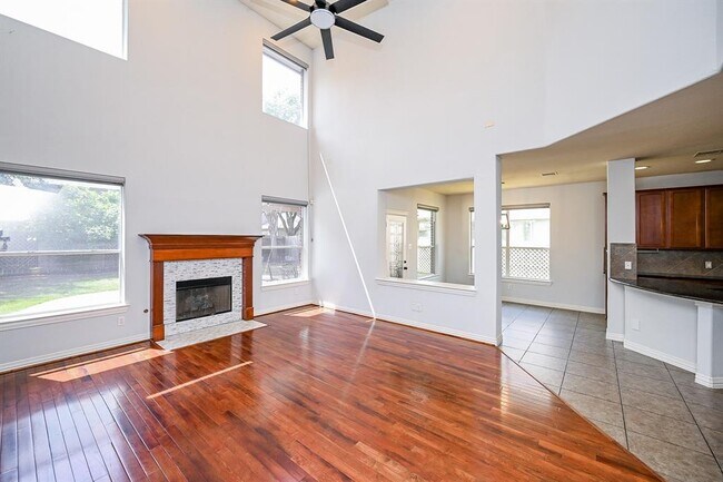 Building Photo - 5426 Humboldt Park Ln