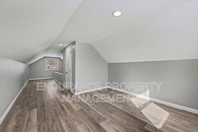 Building Photo - 326 Ernst Ave