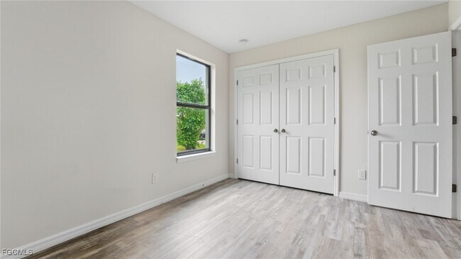 Building Photo - 2701 E 18th St