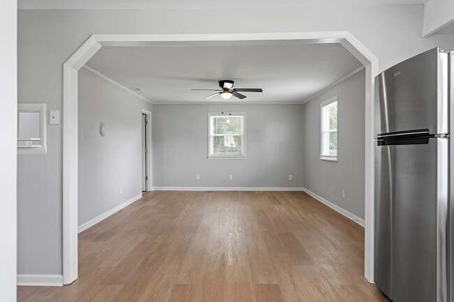 Building Photo - Move-In Ready Ranch Home in Prime Princeto...