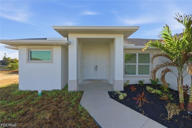 Building Photo - 2105 NE 1st Ave