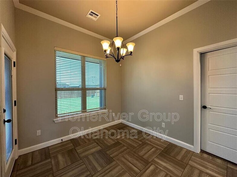 Building Photo - 9209 Misty Ln