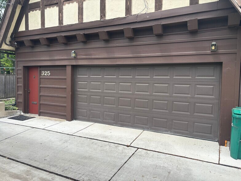 Building Photo - 325 Forest Ave