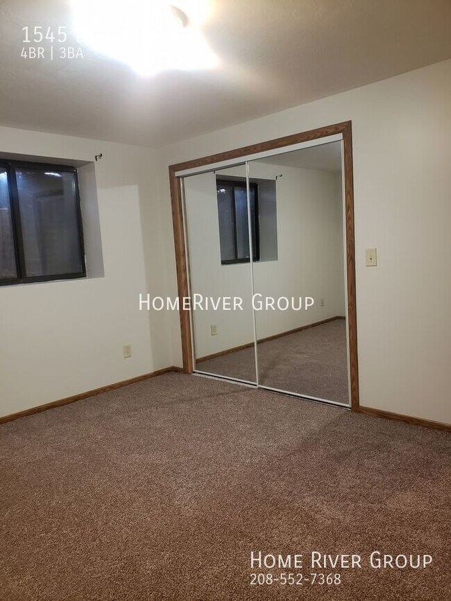 Building Photo - Westside Home for Rent by Homeriver Group