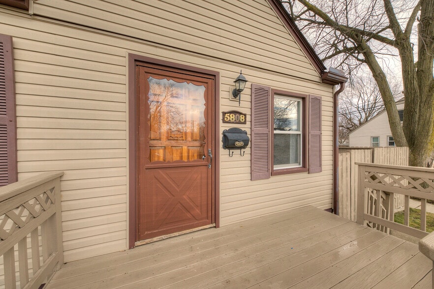 Building Photo - 5808 Gilman St