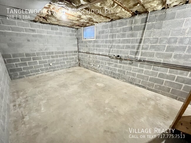 Building Photo - Spacious 2-BR Townhome in Dallastown Schoo...