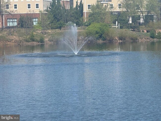 Building Photo - 2604 Chapel Lake Dr