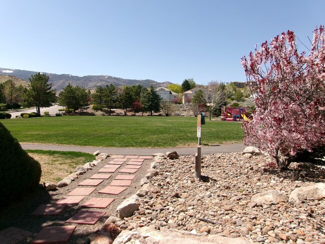 Building Photo - Great 3 bedroom, 2 bath, Southwest Reno home