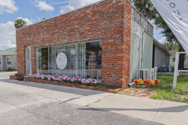 Primary Photo - 209 S Florida Ave