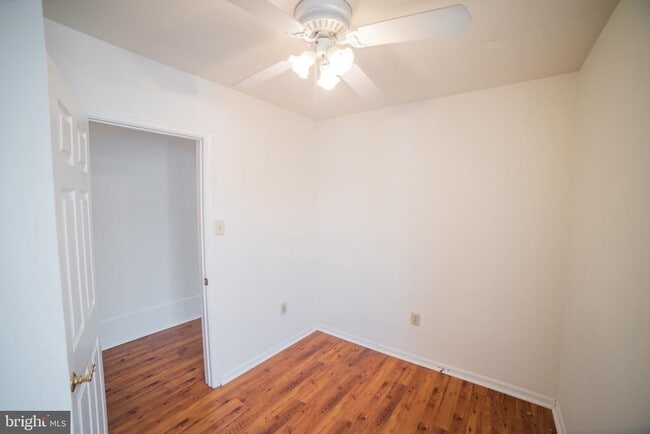 Building Photo - 2422 Poplar St