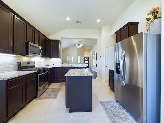 Building Photo - 15427 Crathie Bend Dr