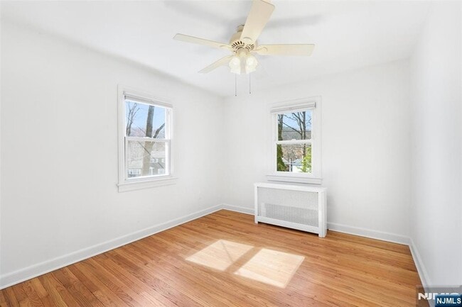 Building Photo - 83 Chestnut Hill Dr W