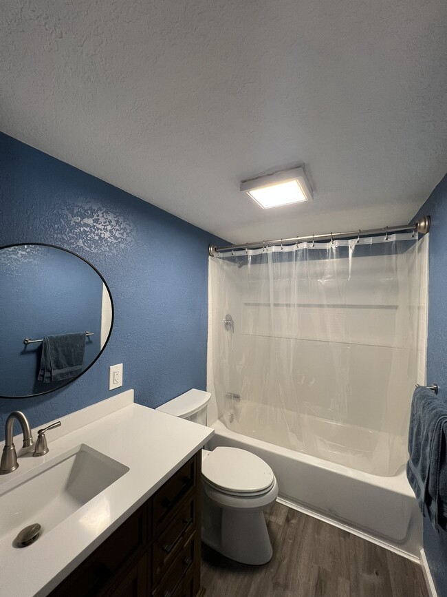 Building Photo - 1081 Craig Ave