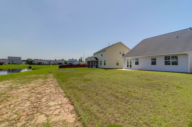 Building Photo - Pristine and Calm Home in Moncks Corner