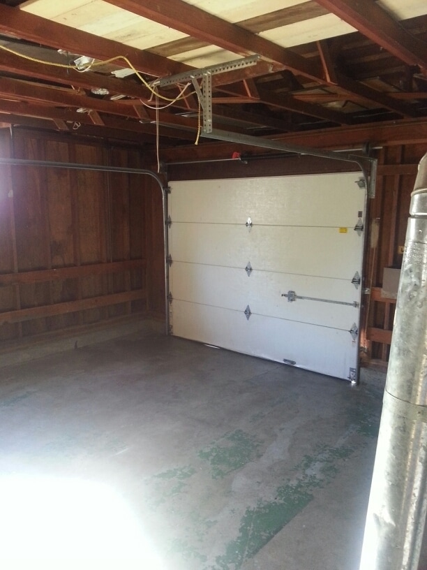 Building Photo - Available Now! 3 bedroom ~ 1.5 Bathroom House Centrally Located in Corvallis