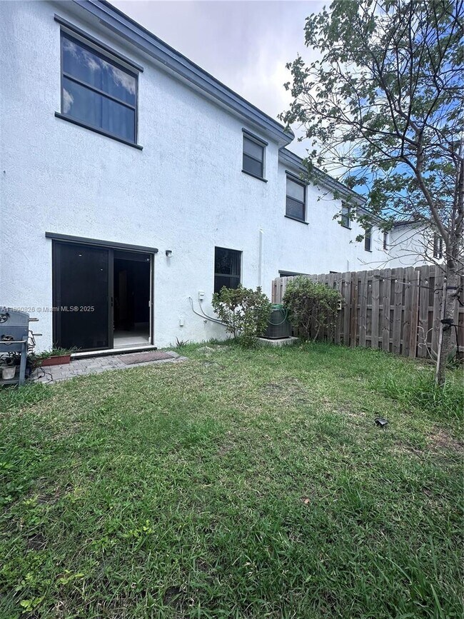Building Photo - 28707 SW 133rd Pl