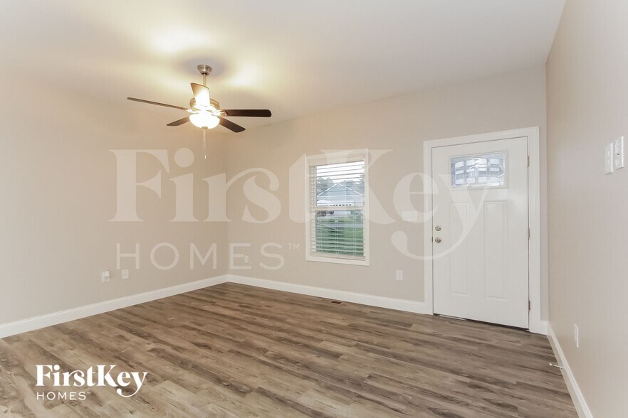 Building Photo - 409 Lakeridge Dr