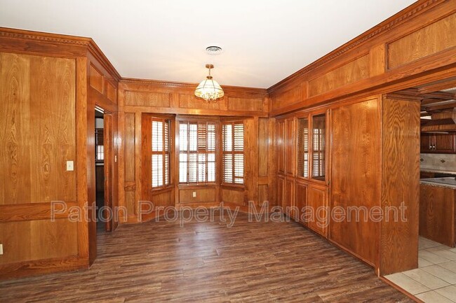 Building Photo - 21 Edgewood Ln