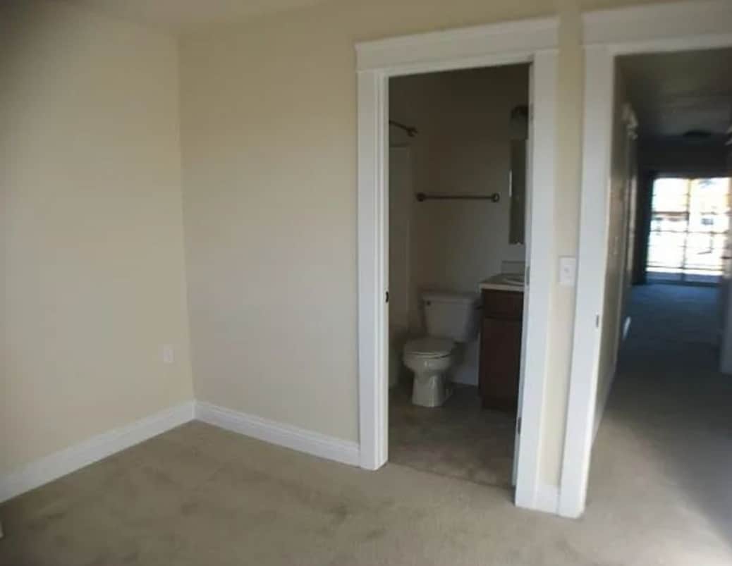 Building Photo - 115 Montalto Dr