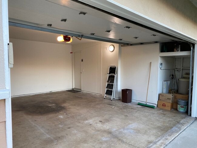Building Photo - 1393 Scotch Cir