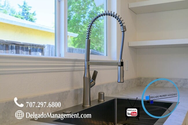 Building Photo - Central Benicia newly remodeled 3 bedroom home
