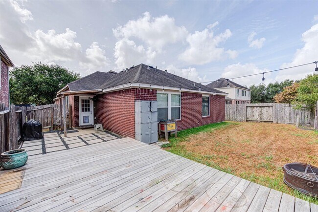 Building Photo - 7210 Chasegrove Ln