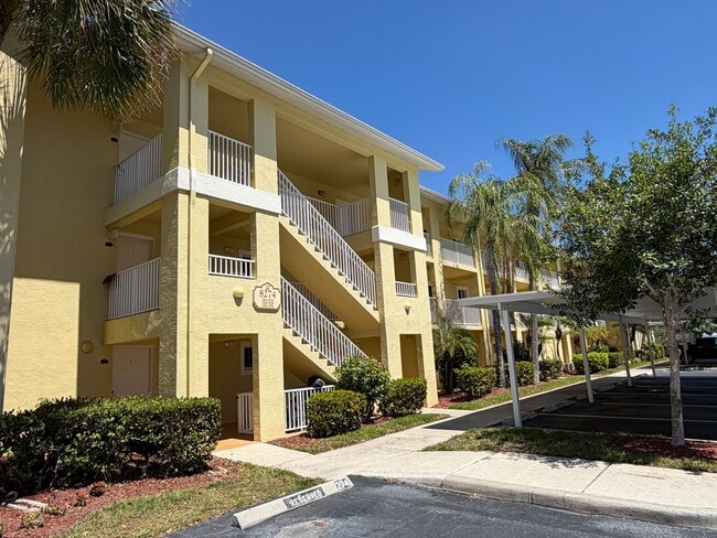 Building Photo - ANNUAL RENTAL - KEY ROYAL CONDO -THIRD FLOOR- 2 BED-1 BATH