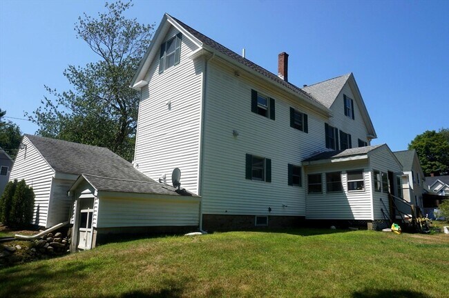 Building Photo - 67 Mill St