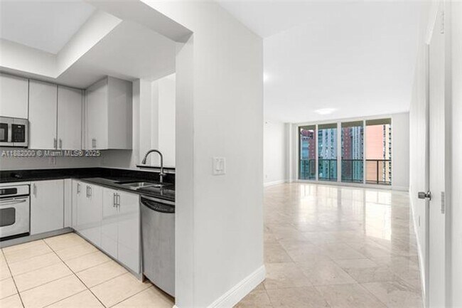 Building Photo - 3340 NE 190th St