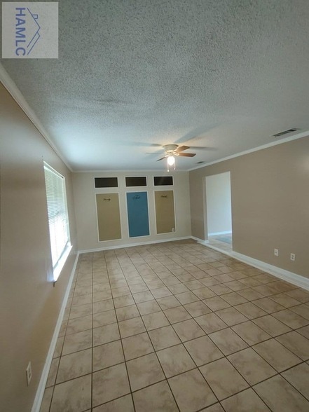 Building Photo - 709 Edgewood Ct