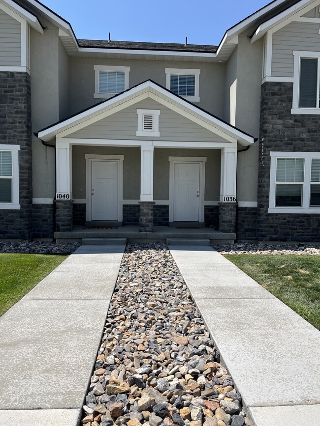Building Photo - 1040 S 1200 W