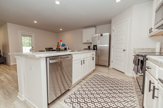 Building Photo - 3032 Heritage Plantation Blvd