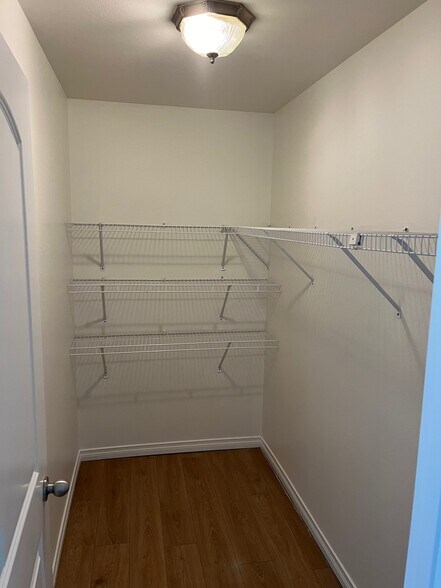 Building Photo - 16361 Blossom Ln