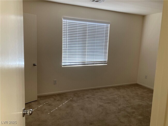 Building Photo - 6237 Clapton Way