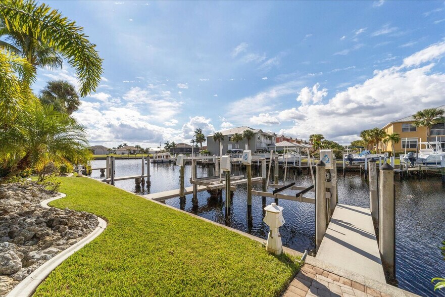 Building Photo - 3329 Purple Martin Dr