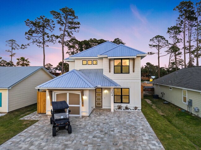 Building Photo - 304 Palm Beach Dr