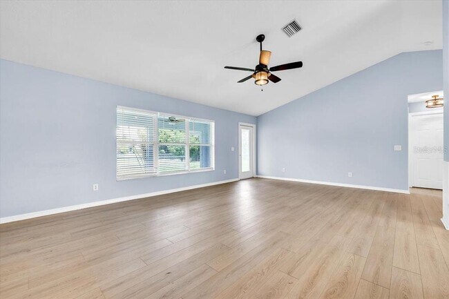 Building Photo - 1708 Blue Lake Cir