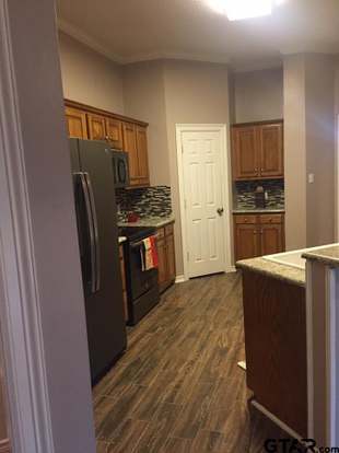 Building Photo - 16801 Lafayette Dr