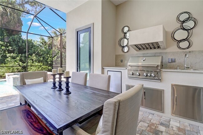 Building Photo - 2875 Coco Lakes Dr