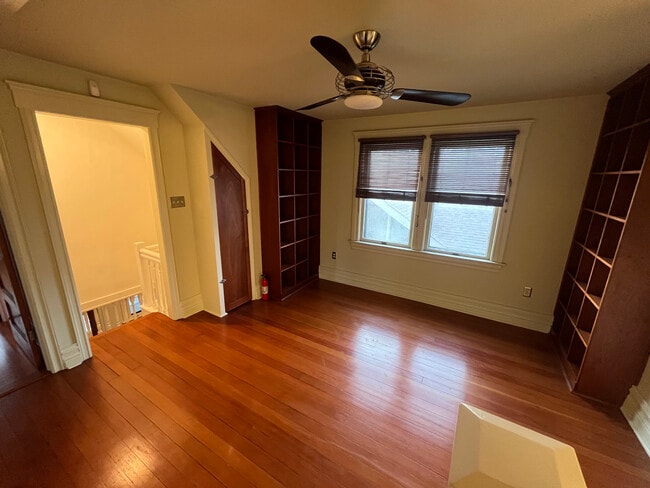 Upper Floor Library - 133 E Avenue 42
